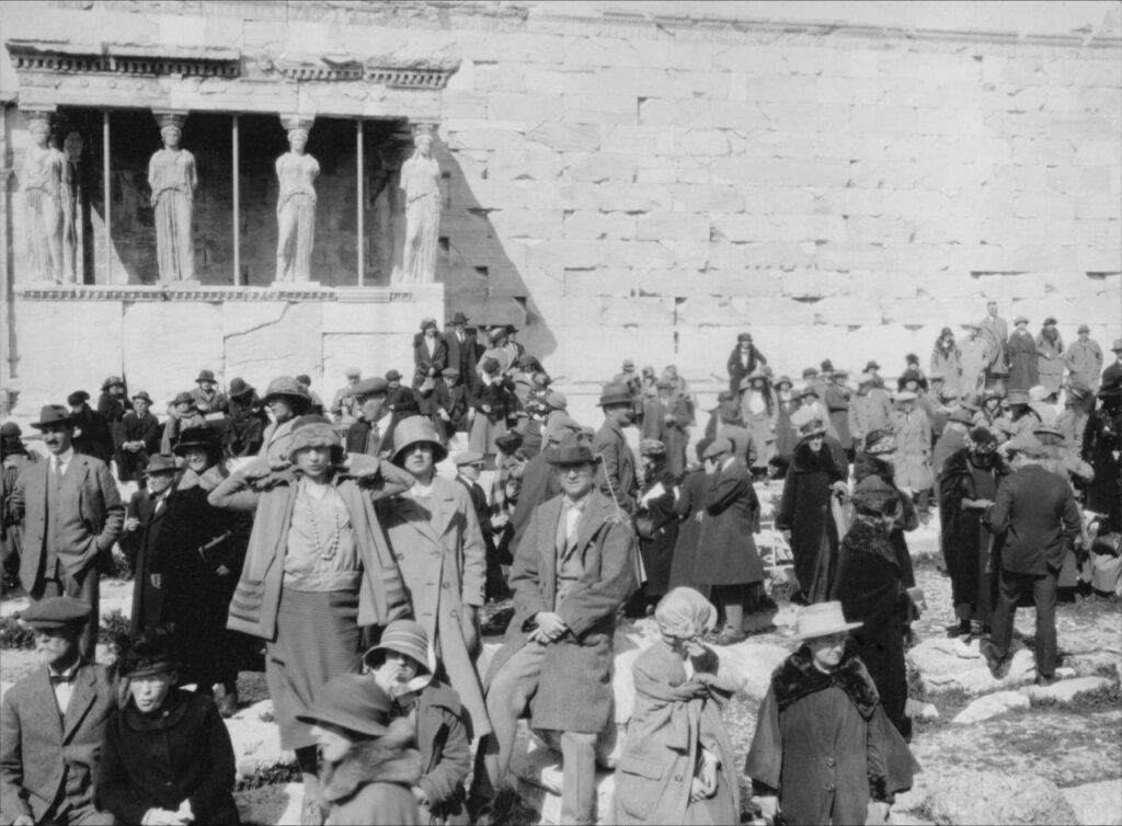 «Η Αθήνα του Μεσοπολέμου»
της Μαρίας Ηλιού