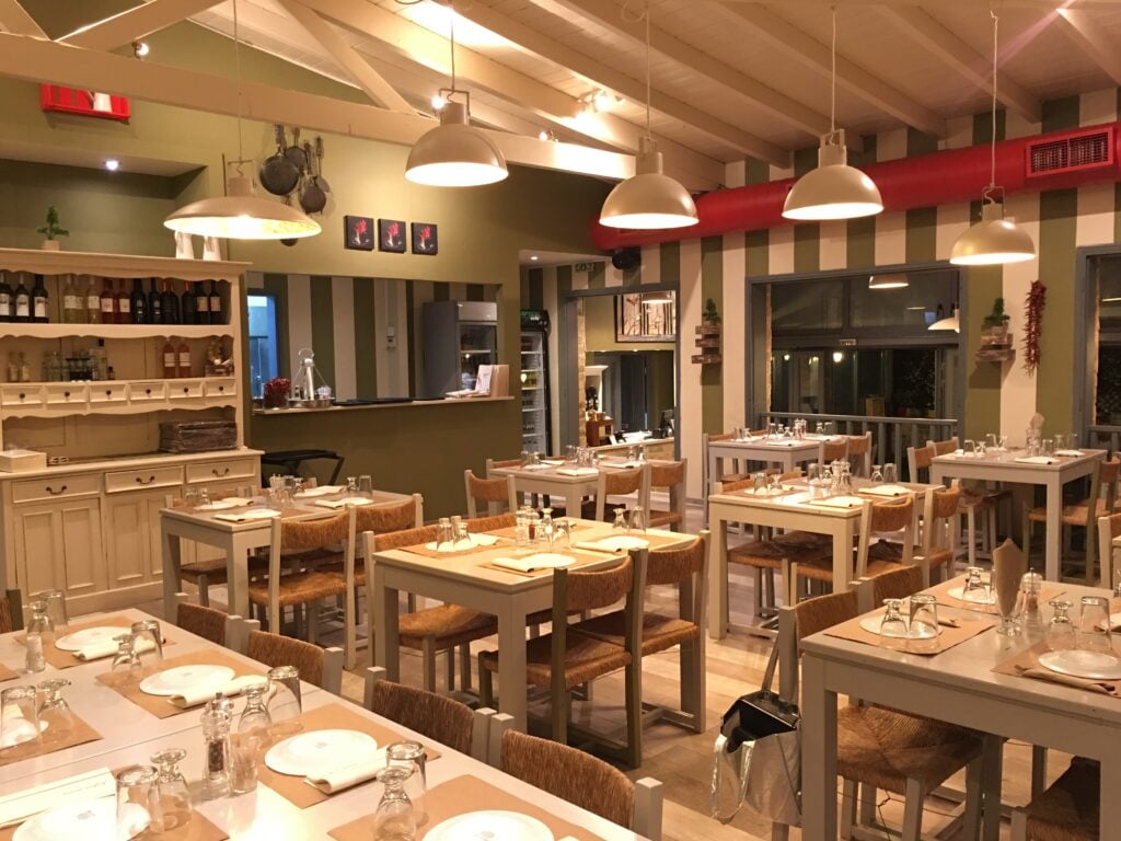 «Μπριγκάντα»: 8 χρόνια γεύσεων, φιλοξενίας και αυθεντικότητας στην Πεύκη
