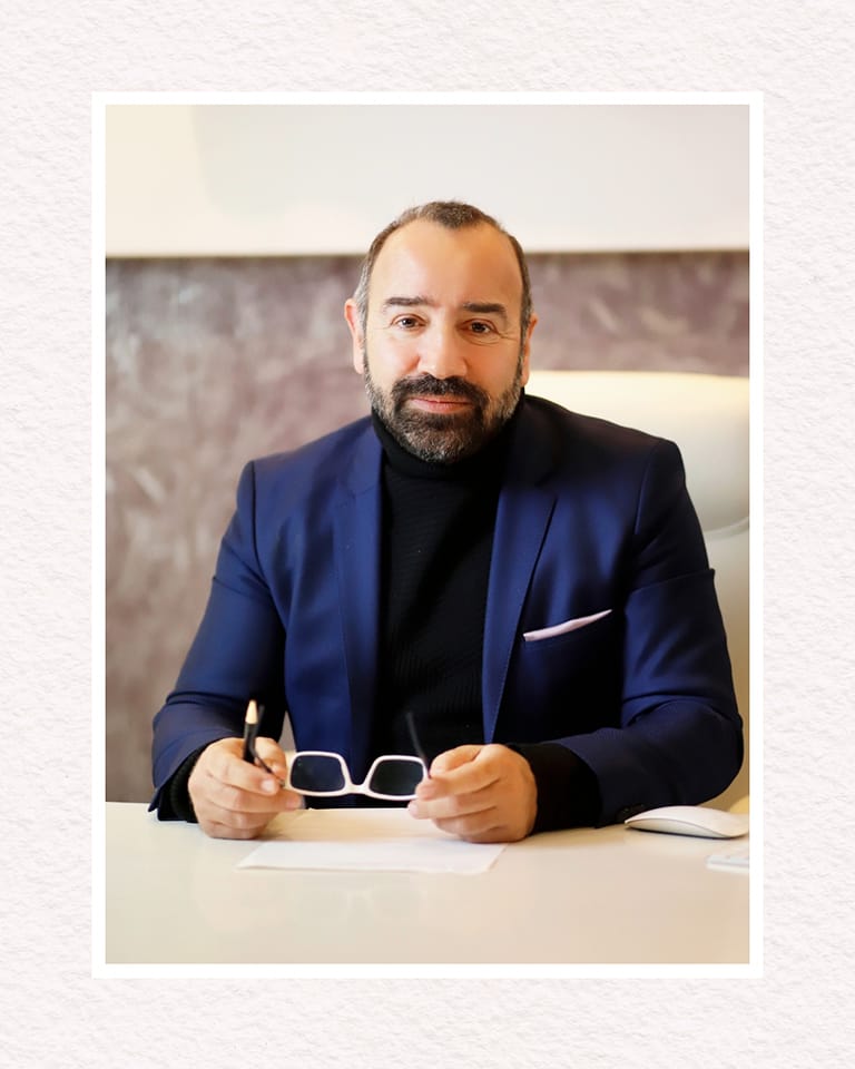 Ο Γιώργος Ανδρεανίδης αναγνωρίζεται διεθνώς για την καινοτόμο τεχνική V-Lift