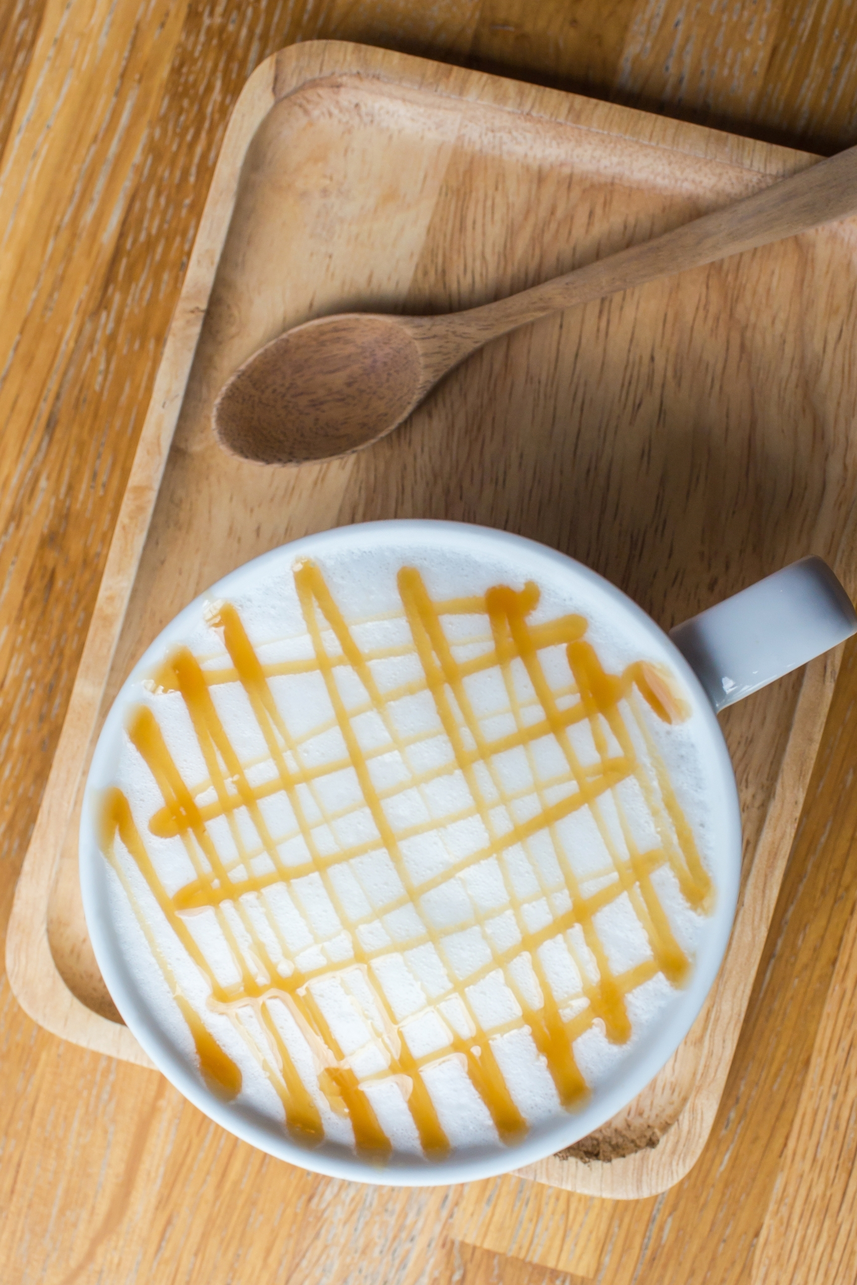 Γαλλικός καφές latte με γεύση καραμέλα